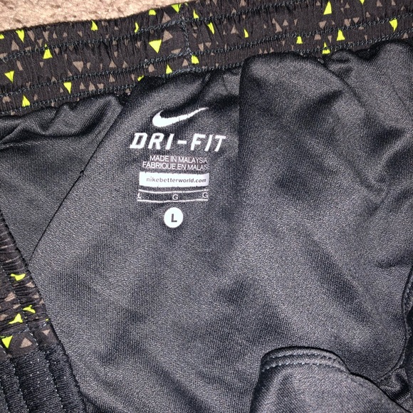 Nike shorts - Picture 3 of 3